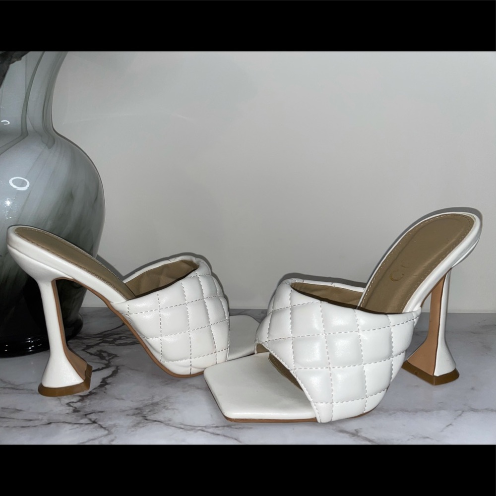 Square toe heel mule (white) Uk:5 US:7